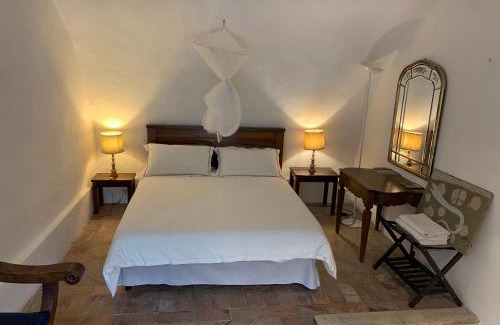 Cassia Casa | Castello Farnese, Roma, sulla Via Francigena