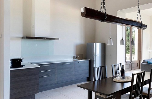 La Torre de Claramunt Apartamento | Apartamento Castillo para 5 personas con terraza