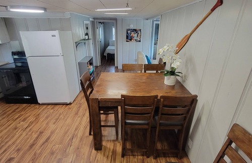 Camdenton Casa | Castle Cliff Cabin - Home on the water- walking distance to Ha Ha Tonka