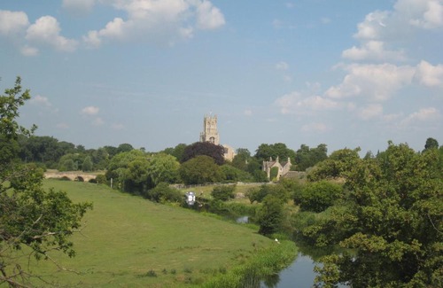 Fotheringhay Casa | Castle Farm Guest House