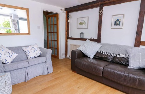 Talgarth Cabaña | CASTILLO VERDE, admite mascotas, con chimenea en Talgarth, Ref 1011890