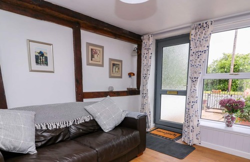 Talgarth Cabaña | CASTILLO VERDE, admite mascotas, con chimenea en Talgarth, Ref 1011890