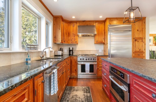 Brunswick Casa | En Town Splendor at Castle Rock, a 1 milla de Bowdoin College