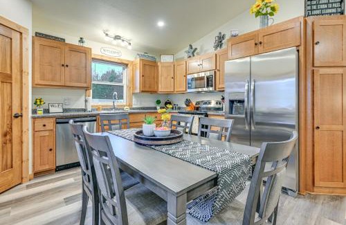 Arkdale Casa | Castle Rock Lake Cabin Water and Trail Access!