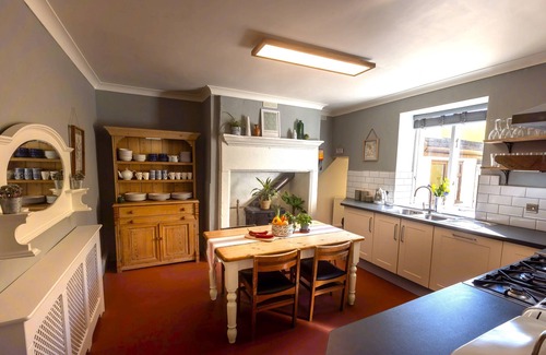 Cockermouth Casa | Castlegate Townhouse stylish Grade 2* Listed Georgian home packed with character