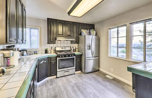 Castro Valley Casa | Castro Valley Home with Bay Area Views!