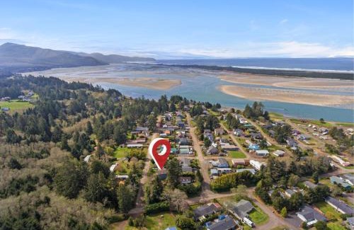 Netarts Casa | Casual Netarts Beach Bay Hideaway Tillamook OR