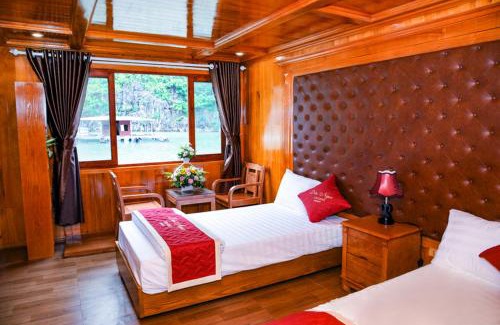 Cat Hai Alquiler De Eote | Cat Ba Bay Cruises