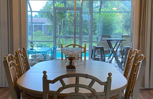 Cypress Lakes Estates Casa | Catalina Cabana - self checkin - pool - parking