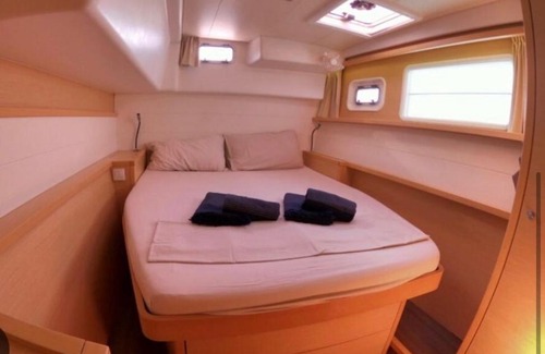 Nidri Alquiler De Eote | Catamaran mia