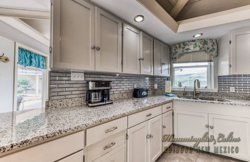 Ruidoso Downs Casa | Catch a "Tiger by the Tail"! Pet Friendly with pool table.