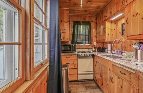 Eagle River Cabina | Catfish Lakeside Cottage