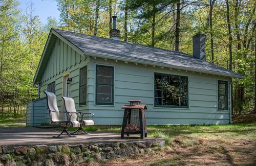 Eagle River Cabina | Catfish Lakeside Cottage
