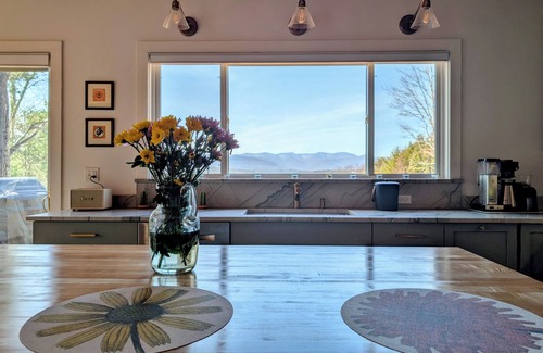 Town of Marbletown Casa | Catskill Mountain Getaway, close to Woodstock, Kingston & Belleayre Mountain.