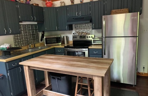 Andes Cabina | Catskill Mountains Lakeside Cabin in the Catskill Preserve
