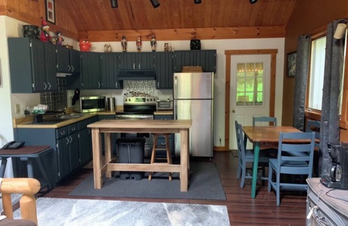 Andes Cabina | Catskill Mountains Lakeside Cabin in the Catskill Preserve