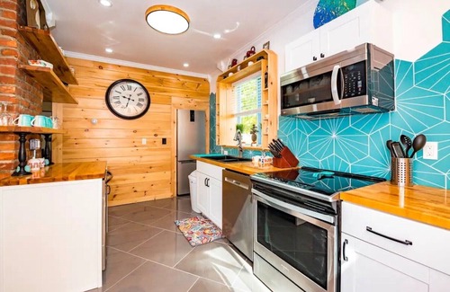 Woodbourne Casa | Catskills Old Falls House (Winter Months)