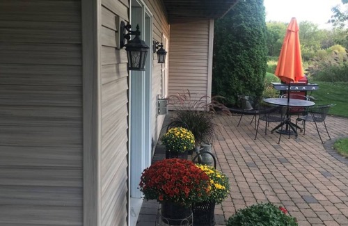 Madison Apartamento | Cattails and Cranes, New Kitchen, Private Patio