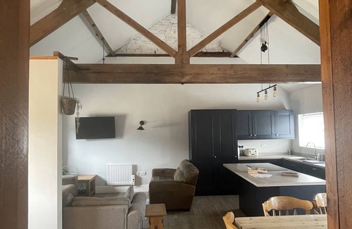 Markham Moor Cabaña | Cattlebeam Cottage, 3 bedroom converted barn with 2 bathrooms set in beautiful grounds
