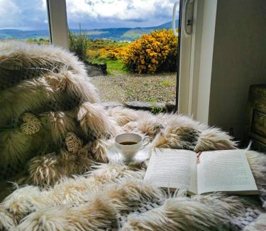 Ballycastle Casa | Causeway Coast Country Cottage, Pet-friendly