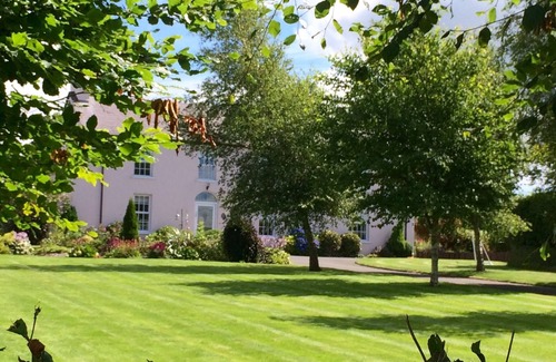 Newry Casa | Cavan House - Casa de campo georgiana de lujo al pie de las montañas de Morne