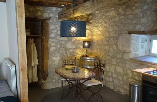 Valeilles Apartamento | Cave Le Vieux Manoir