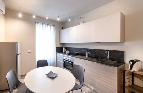Tirano Apartamento | Residencia Cavour - Apartamento B