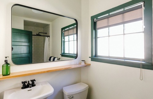 Nevada City Cabina | Cedar Cottage at Piety Hill Cottages