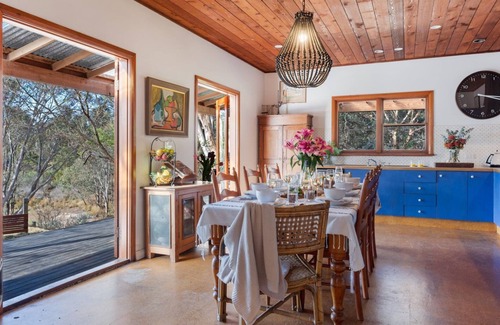 Canyonleigh Casa | Cedar Cottage – charming rural vistas