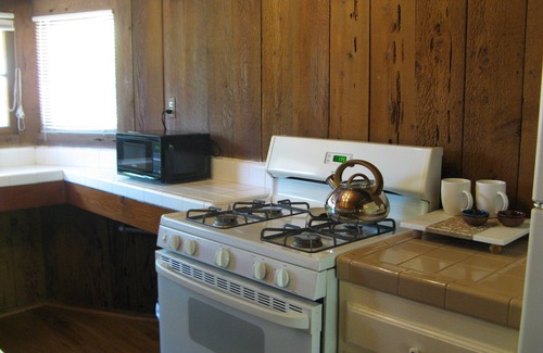 El Cajon Cabaña | Cedar Cottage Retreat with Mountain View’s