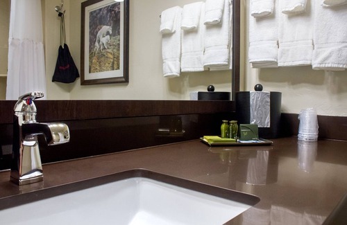 Columbia Falls Cabina | Cedar Creek Lodge and Conference Center