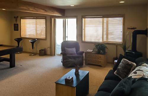 McCall Casa | Cedar Lane Getaway