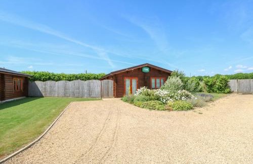 Castle Bytham Casa | Cedar Lodge
