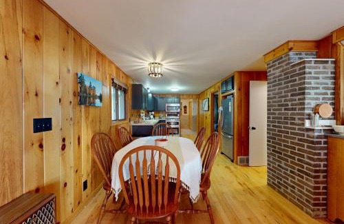 Phelps Casa | Cedar Perch Cabin