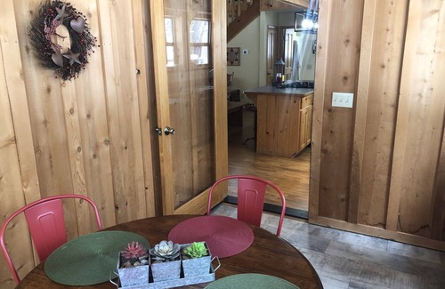 Greenville Casa | Cedar Retreat among the Pines