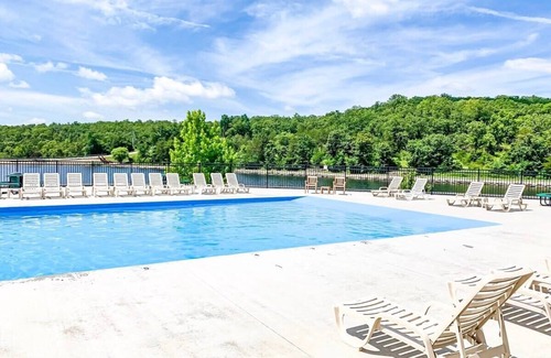 Reeds Spring Cabina | Cedar Ridge Cabin, Stonebridge Village