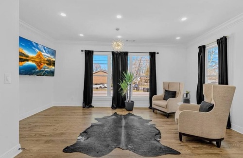 East Point Casa | Celebrations & photoshoots welcome here! Come for the event, stay for the beds!