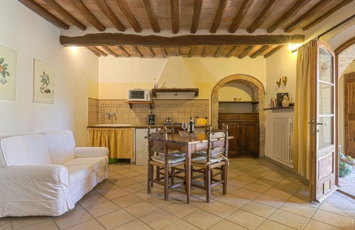 Castellina in Chianti Apartamento | Cellole - La Stalla by Interhome