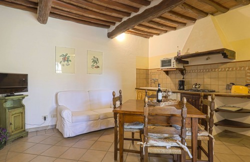 Castellina in Chianti Apartamento | Cellole - La Stalla by Interhome