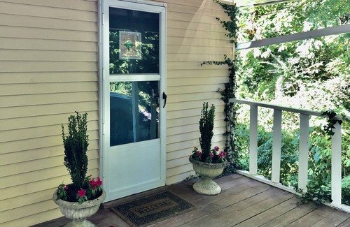 Silver Point Casa | Center Hill Lake Cottage