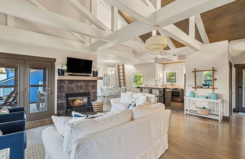 Smithville Casa | Center Hill Lake House with Lake Views/Access & Pool