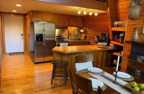 Silver Point Cabina | Center Hill Lake Lodge Near Hurricane Marina