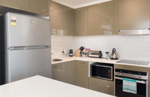 City West Apartamento | Central 1-Bed with Parking BBQ and Indoor Pool