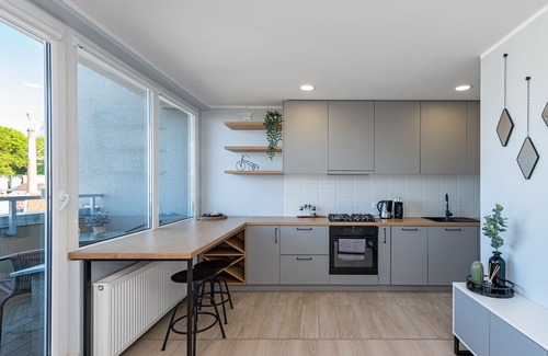 Liberty Avenue Apartamento | Central 2 BD Apartment by Hostlovers