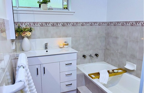 Orange Villa | Central 3 bedroom villa, walking distance to CBD