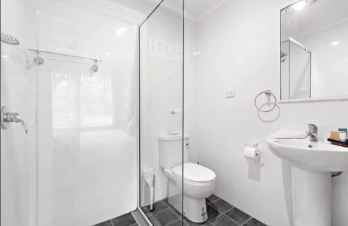 Orange Villa | Central 3 bedroom villa, walking distance to CBD