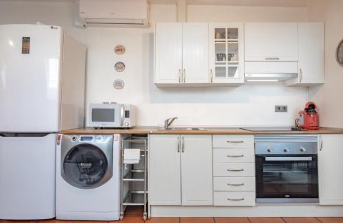 Sol Apartamento | Central and bright temporal penthouse Madrid center MYR137C