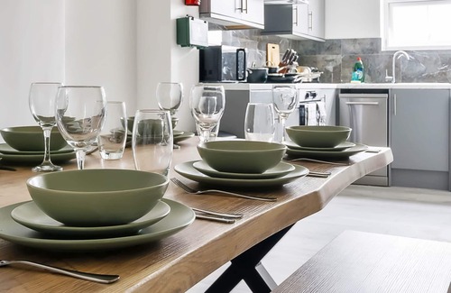 Rushmoor District Apartamento | Central Apartment | Contractors & Families | WiFi