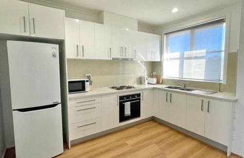 Dandenong Apartamento | Central Apartment near Dandenong Hospital & Market