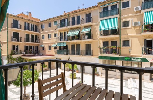 La Goleta Apartamento | Céntrico apartamento con patio y parking